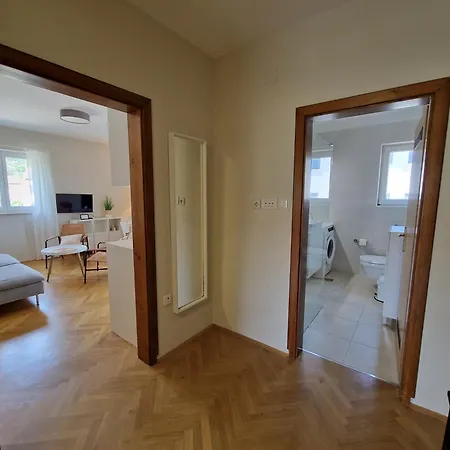 Josipa Apartment *