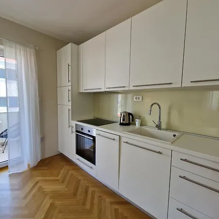 Josipa Apartment *