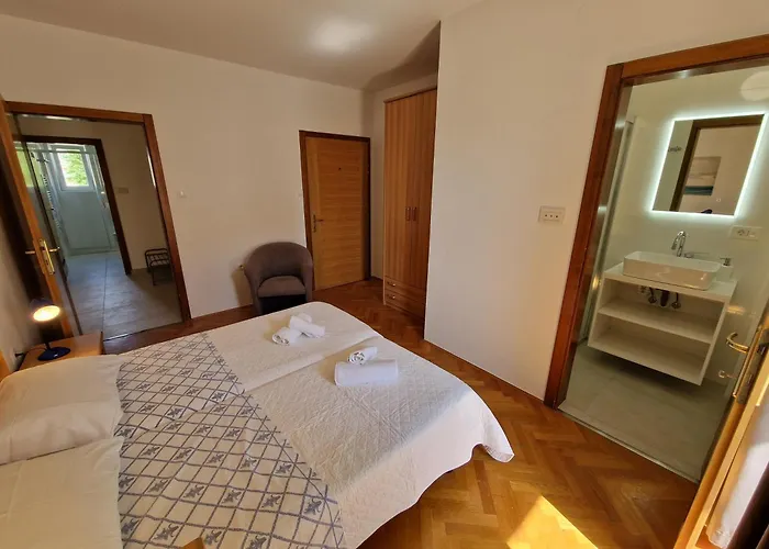 Josipa Apartament *