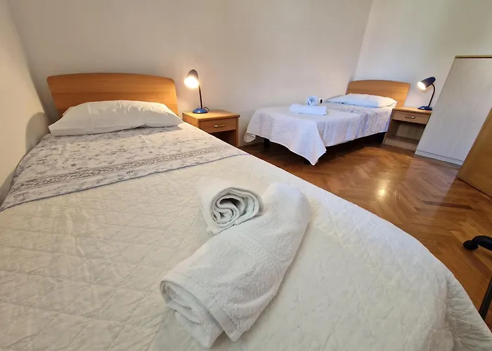 アパート Josipa バスカ